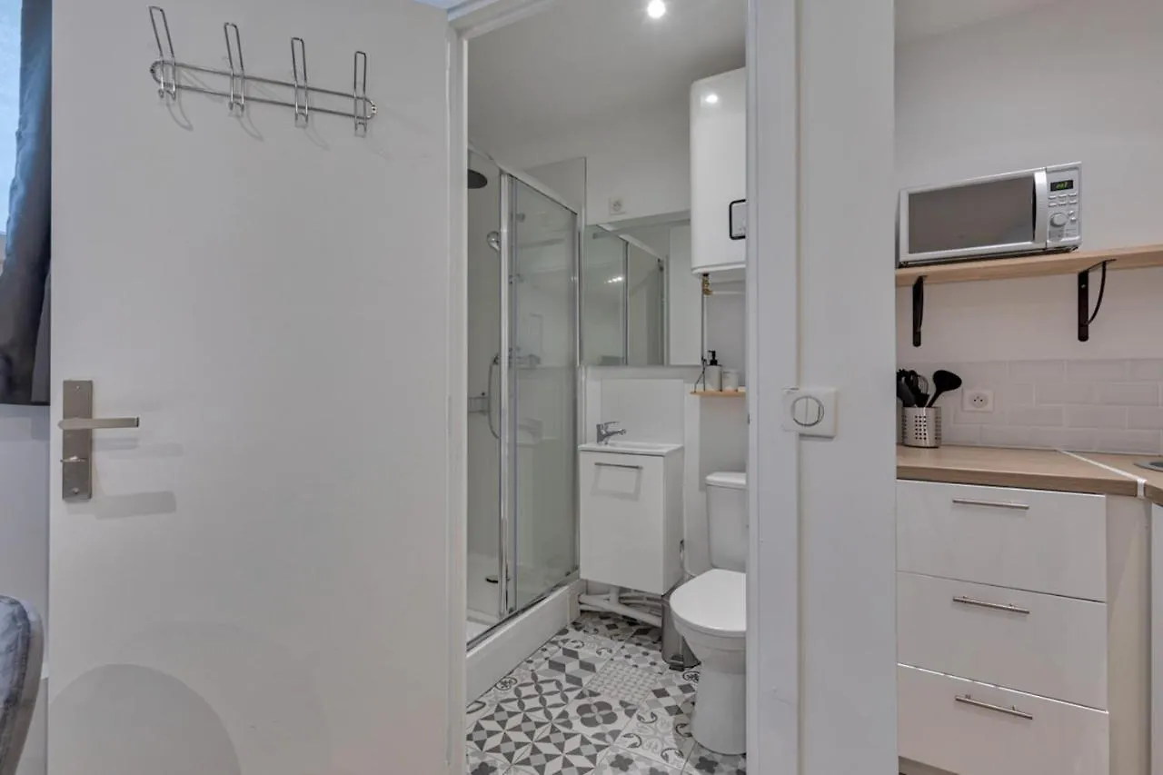 - Buttes Chaumont Botzaris Apartment Paris