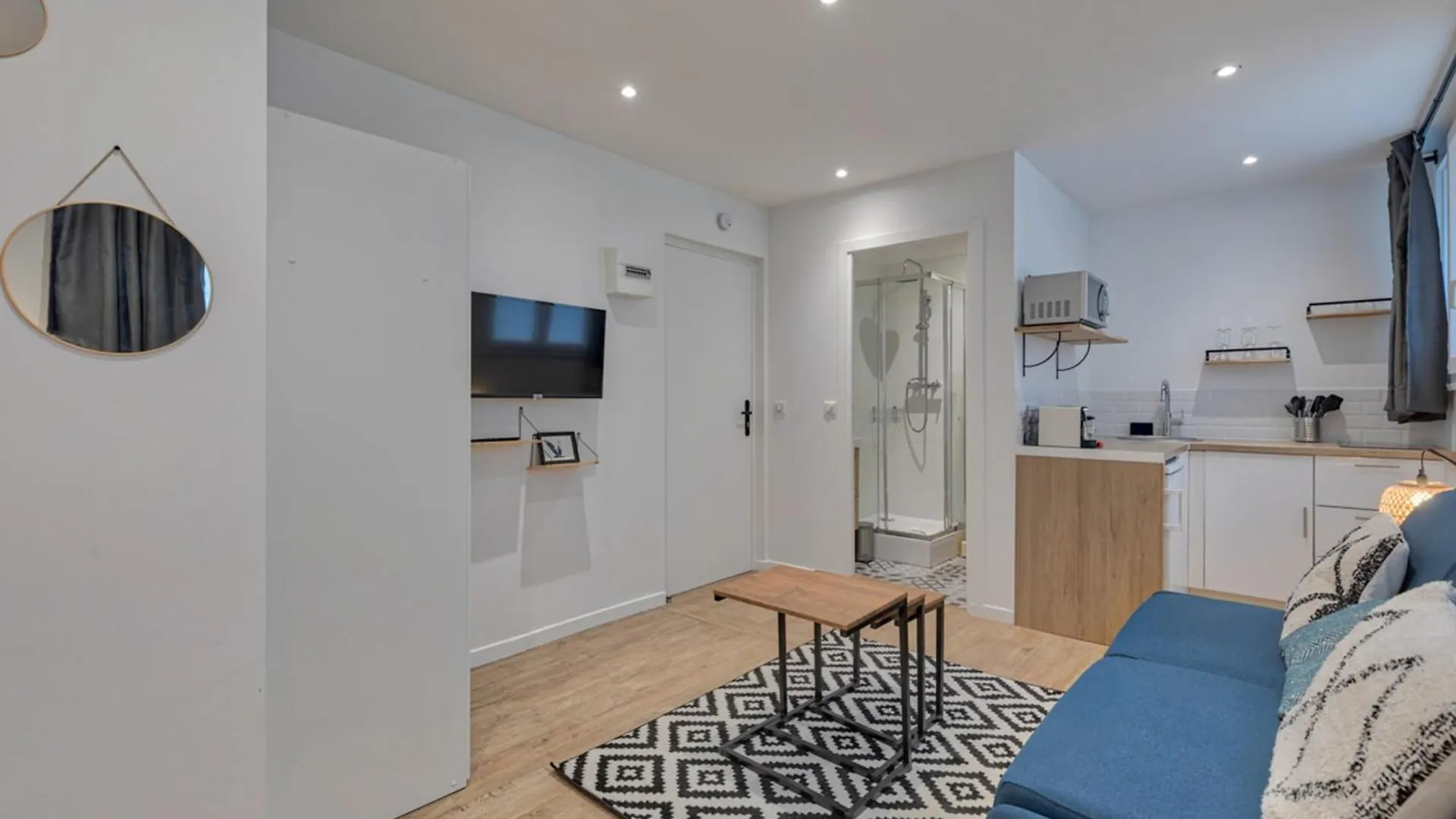 - Buttes Chaumont Botzaris Apartment *