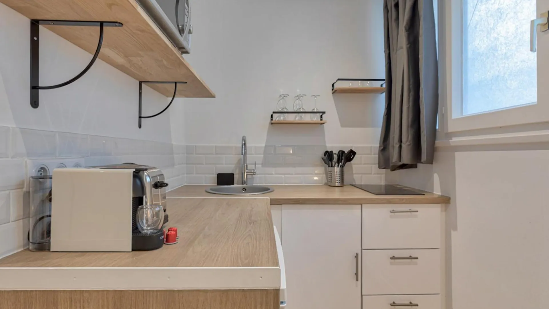 Apartment - Buttes Chaumont Botzaris Paris