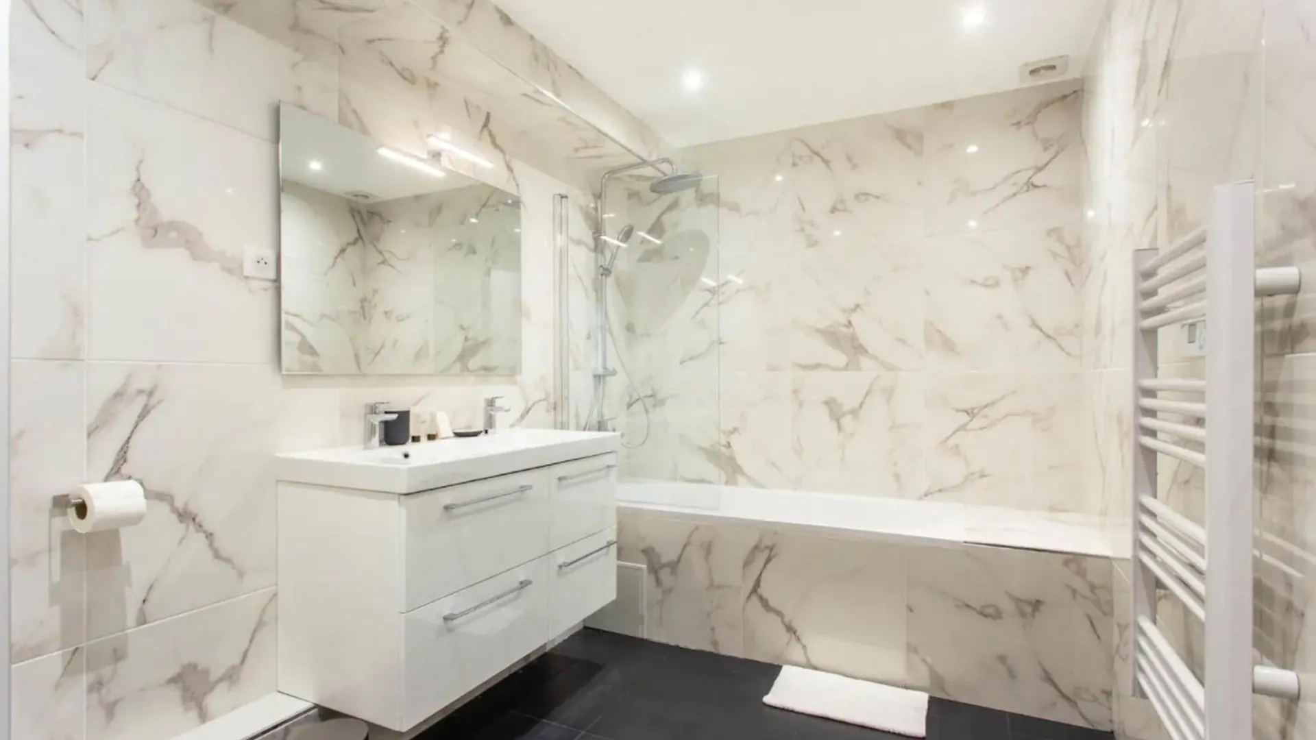 - Buttes Chaumont Botzaris Apartment *