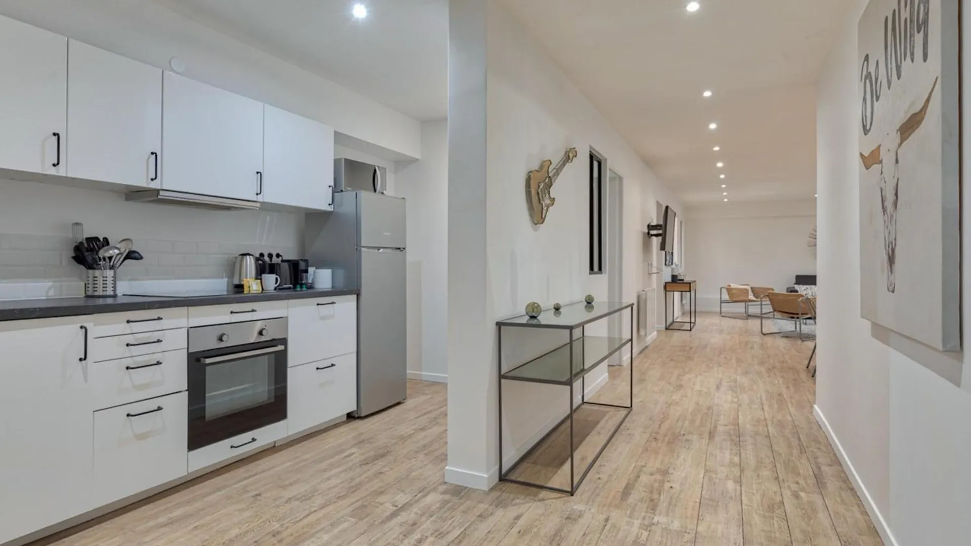 - Buttes Chaumont Botzaris Apartment